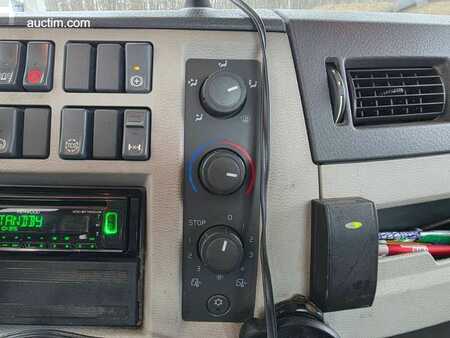 Camion 2015 Volvo FL (14)