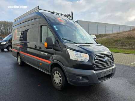 Camion 2018 Ford Transit (2)
