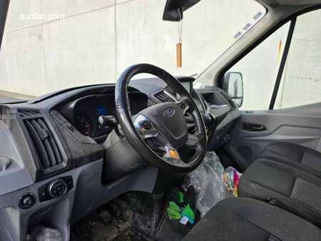Camion 2018 Ford Transit (9)