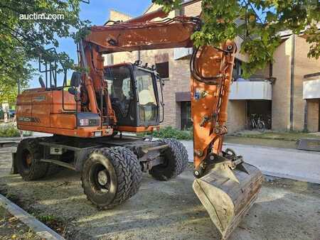 Doosan DX140W