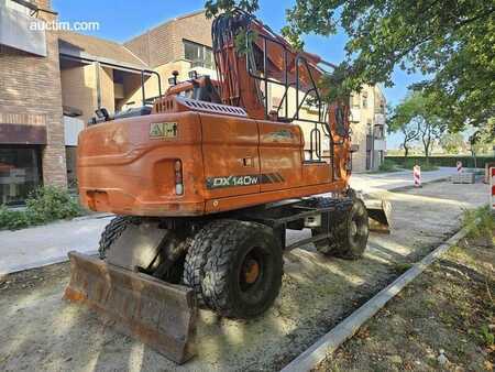 Doosan DX140W