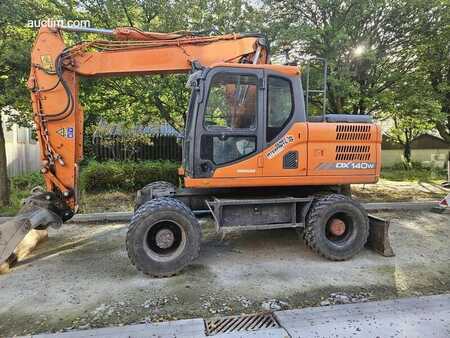 Doosan DX140W