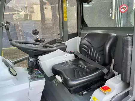 Kolové nakladače 2020 Kramer 5055E (13)