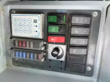 Kolové nakladače 2020 Kramer 5055E (14)