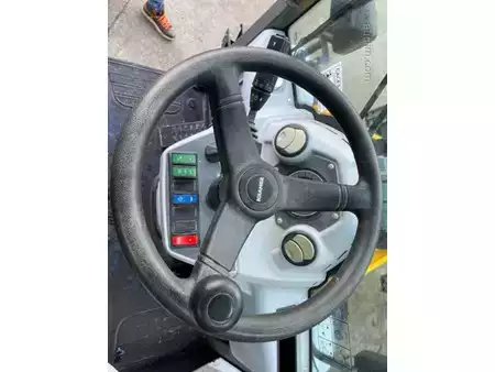 Kolové nakladače 2020 Kramer 5055E (5)
