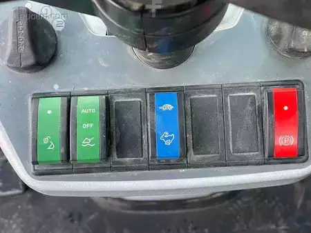Kolové nakladače 2020 Kramer 5055E (6)
