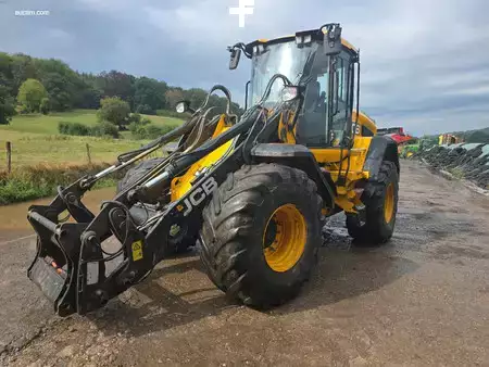 Chargeuse sur pneus 2022 JCB 427 S5 AG (1)