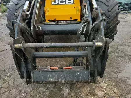 Chargeuse sur pneus 2022 JCB 427 S5 AG (11)