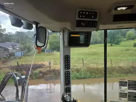 Chargeuse sur pneus 2022 JCB 427 S5 AG (21)