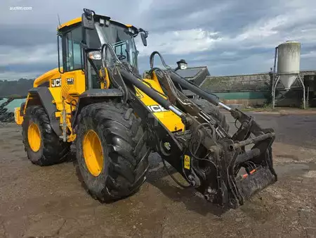 Chargeuse sur pneus 2022 JCB 427 S5 AG (7)