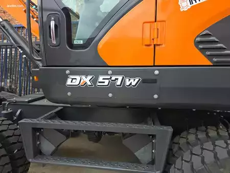 Kettenbagger 2024 DEVELON DX57W-7 (8)