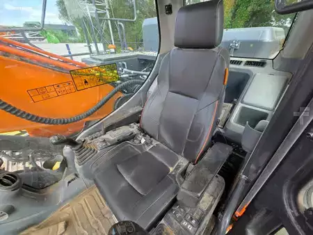 Beltegraver 2022 Doosan DX 225 LC-7 (16)