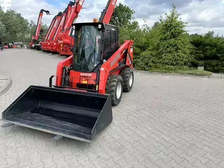 Cargadores compactas 2024 Manitou 2600R (2)