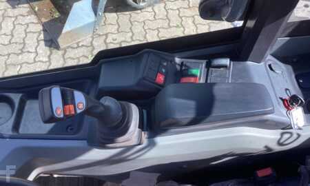 Ładowarki kołowe 2024 Kramer 5035 (9)