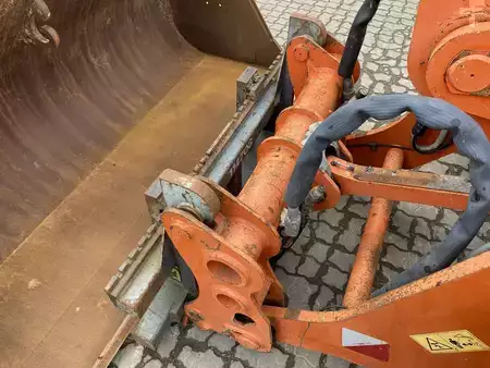 Kolové nakladače 2020 weycor AR620 (10)
