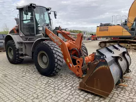 Kolové nakladače 2020 weycor AR620 (5)