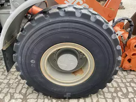 Kolové nakladače 2020 weycor AR620 (6)