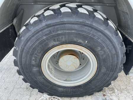 Kerekes rakodó 2022 weycor AR640 (7)