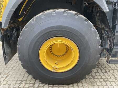 Komatsu WA475-10EO