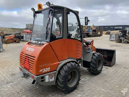 Outro 2023 weycor AR320 Cab (4)