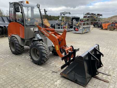 Outro 2023 weycor AR320 Cab (5)