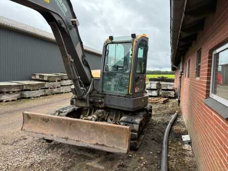 Autres 2015 Volvo ECR88D (6)