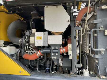 Komatsu WA320-7