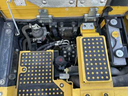 Outro 2019 Komatsu PC138US-11 (8)