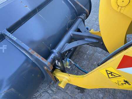 Altri 2022 Komatsu WA80M-8EO (9)