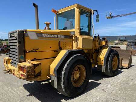 Outro 1996 Volvo L70C (4)