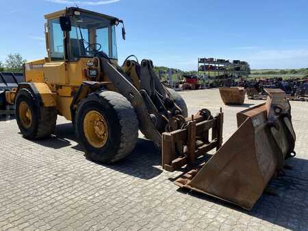 Outro 1996 Volvo L70C (5)