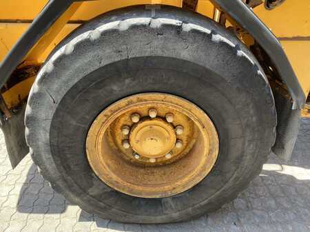 Outro 1996 Volvo L70C (7)