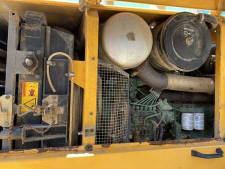 Outro 1996 Volvo L70C (8)