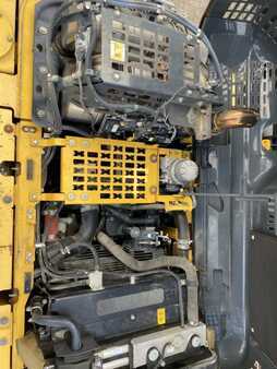 Komatsu PC240LC-11