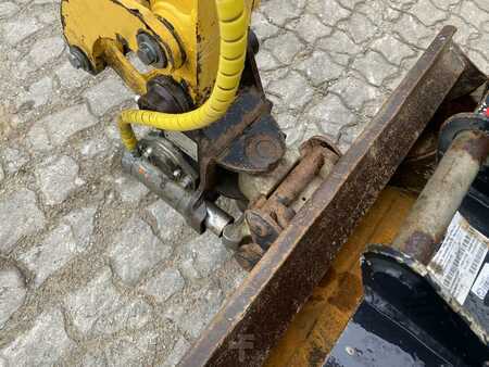 Annet 2021 Komatsu PC16R-3HS PROP (11)