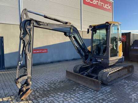 Mini excavadoras 2015 Volvo ECR50 (1)