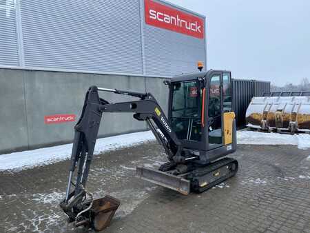 Mini-koparki 2015 Volvo EC20C (1)