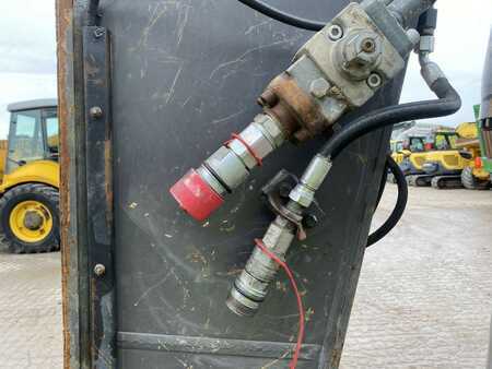 Pelles sur chenilles 2016 Volvo EC300EL (10)