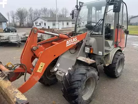 Chargeuse sur pneus 2015 Atlas AR40 CAB (1)