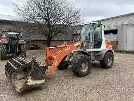 Chargeuse sur pneus 2012 weycor AR75 HS Agri (1)