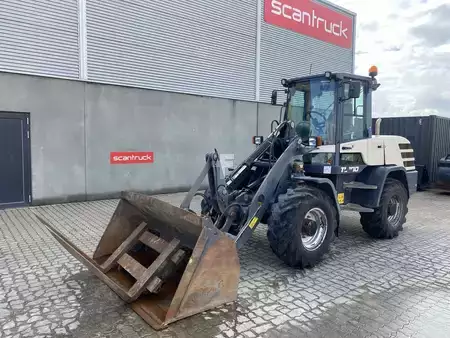 Wielladers 2018 Terex TL100 (1)
