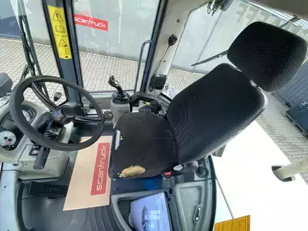 Wielladers 2018 Terex TL100 (3)
