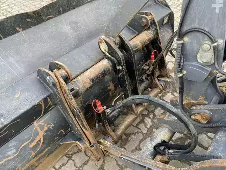 Wielladers 2018 Terex TL100 (9)