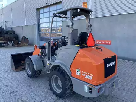Kerekes rakodó 2025 weycor AR380 Agrar (2)