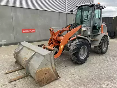 Kerekes rakodó 2020 weycor  (1)