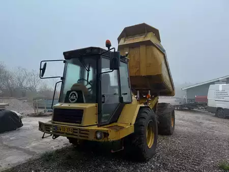 Dumpere 2000 Hydrema 912 (1)