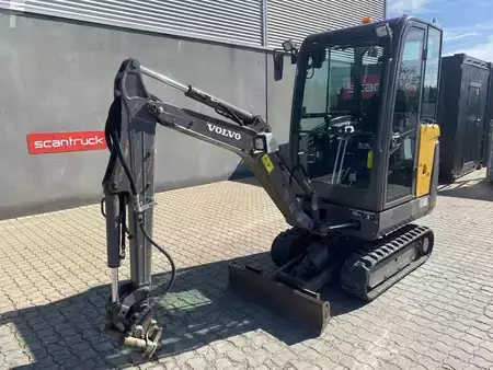 mini escavadeira 2018 Volvo EC18D (1)
