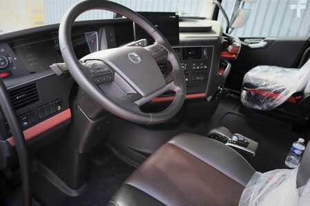 Siirrettävät nosturit 0 Volvo FH16 10x4 With Cormach 150tm Crane Valid inspectio (4)
