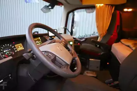 Truck 0 Volvo FH12 With Cormach 135t/m Crane Volvo FH12 10x4 Wit (4)