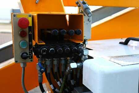 Ostatní 0 Niftylift 120TE Electric, 12.2m Working Height, 6.1m Reach, (12)